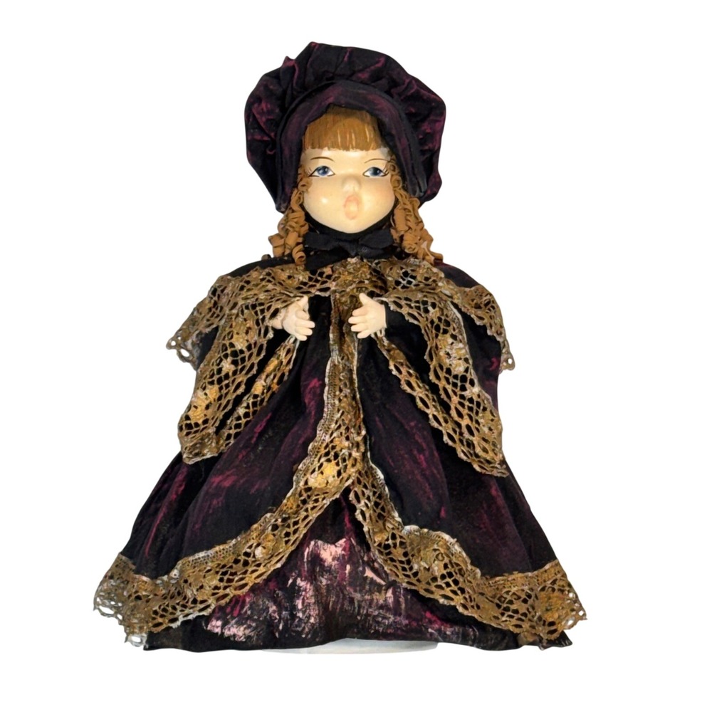 Jacqueline Kent Collection Caroller Maisy Porcelain Caroling‎ Doll Tree Topper